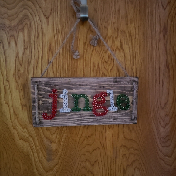 Christmas Jingle String Art, one of a kind - Picture 2 of 3